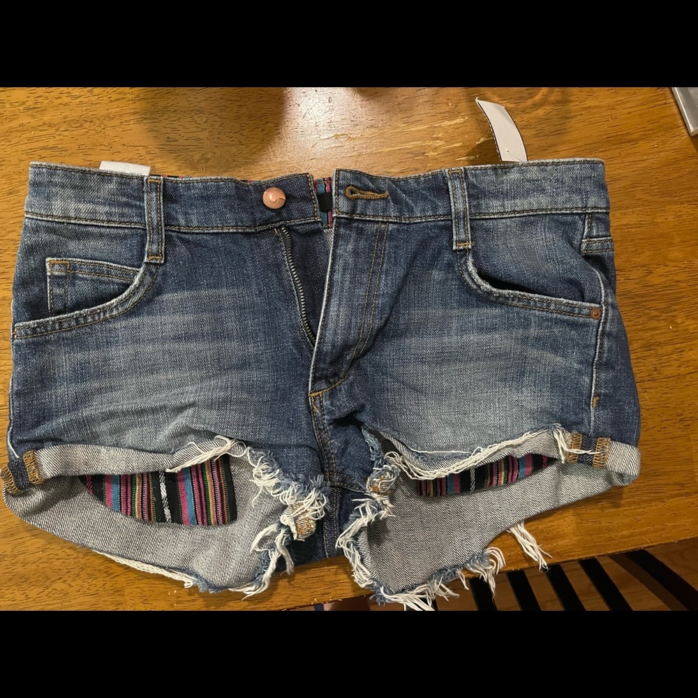 Joe’s Jeans distressed cutoff shorts, women’s 28